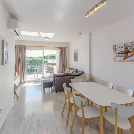 Apartment Gran Calahonda 2br 2ba With Terrace Wifi/ac/pool Sitio de Calahonda