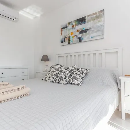 Apartment Gran Calahonda 2br 2ba With Terrace Wifi/ac/pool *